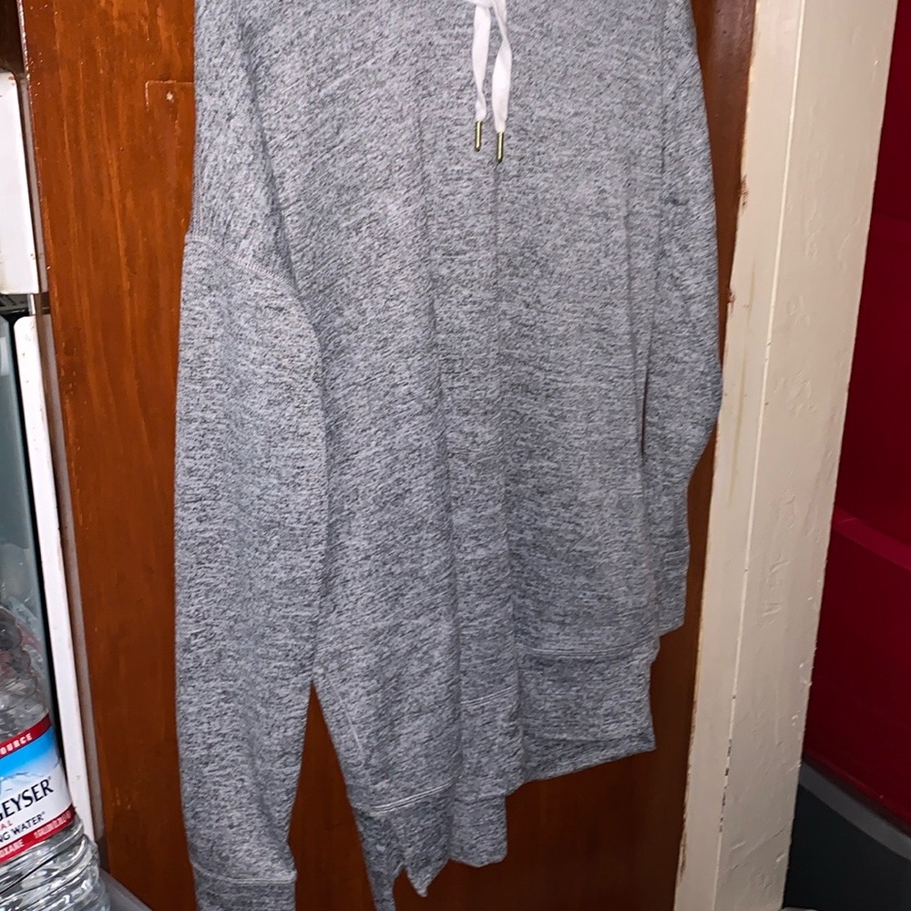 Old Navy Gray Crewneck Top Soft Knit Casual Essential with pockets
